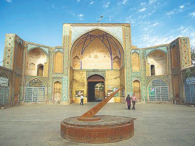 حواشی فیلمسازی در مسجد تاریخی