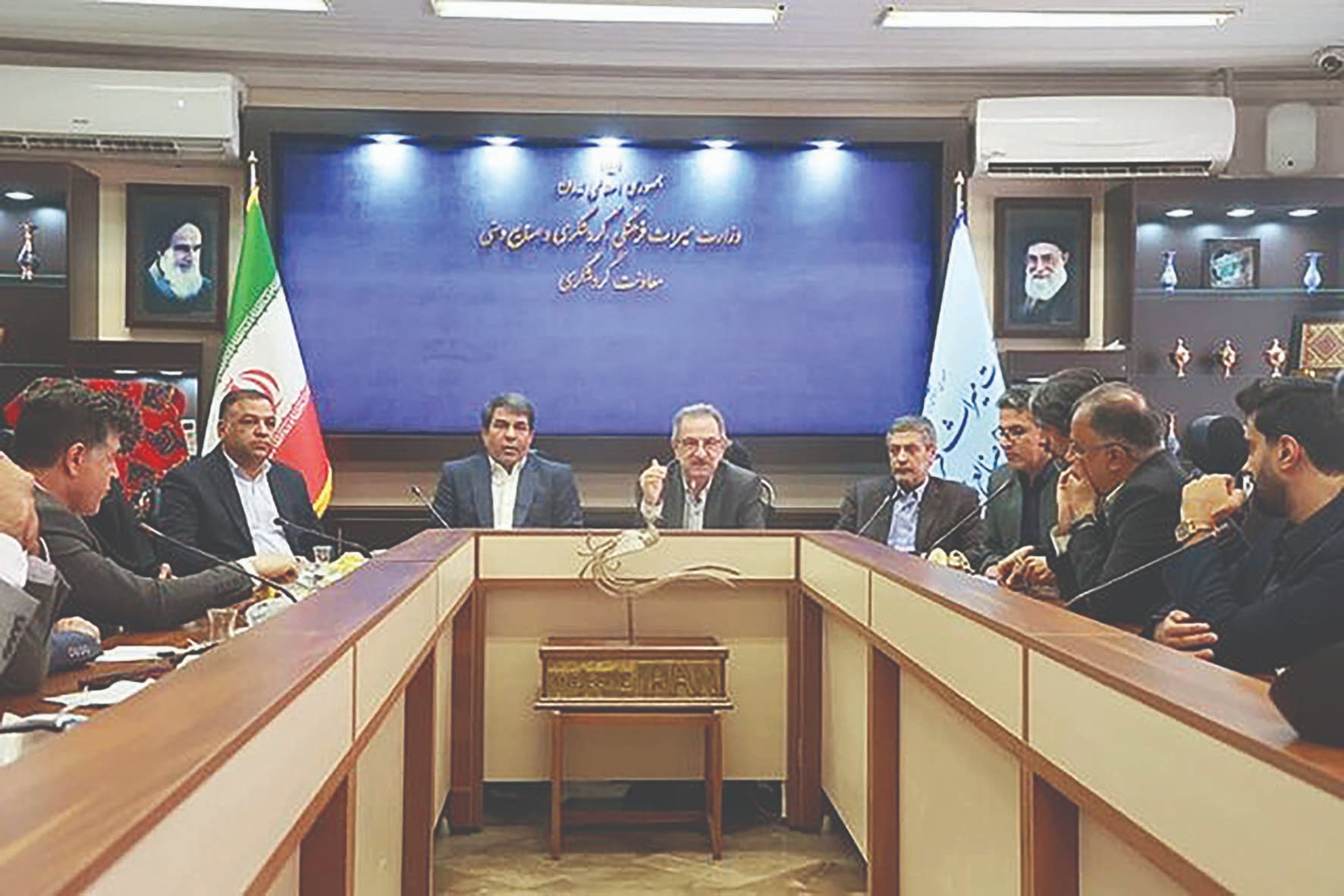 بومگردی باید تقویت شود