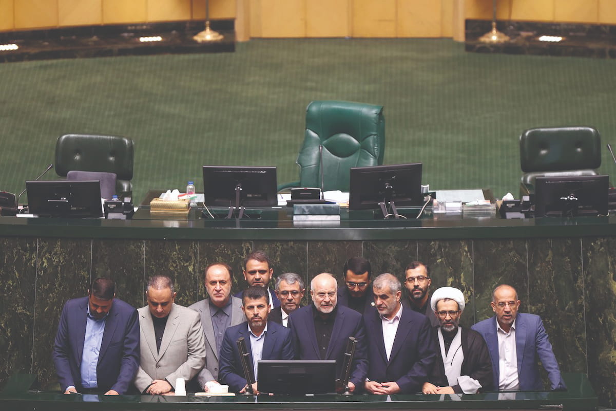 ریل‌گذاری در جاده پرسنگلاخ