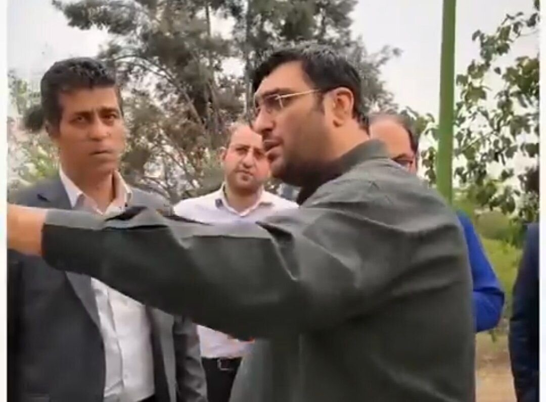 شهردارِ سوپرمن یا قهرمانِ نمایش؟! شهردارِ سوپرمن یا قهرمانِ نمایش؟!