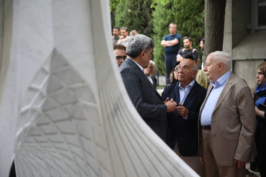 یادمان آزادی؛ پیوند سنگ، خاطره و آگاهی یادمان آزادی؛ پیوند سنگ، خاطره و آگاهی