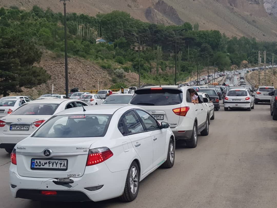 ترافیک سنگین در محورهای کندوان، هراز و سوادکوه ادامه دارد