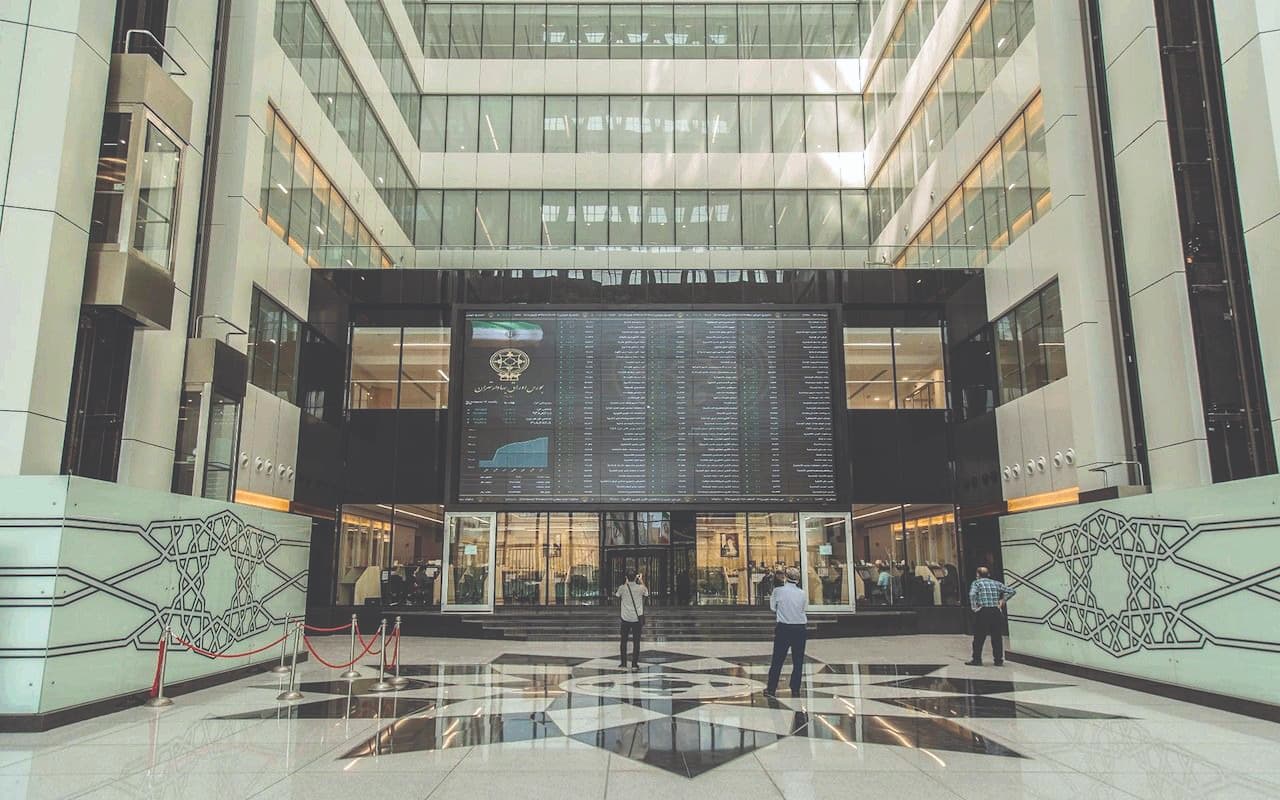 سکوت سنگین تابلوی معاملات سکوت سنگین تابلوی معاملات