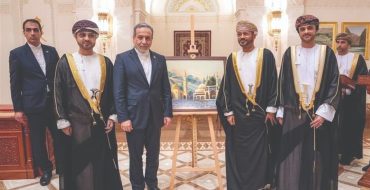 ناجی یا میانجی؟