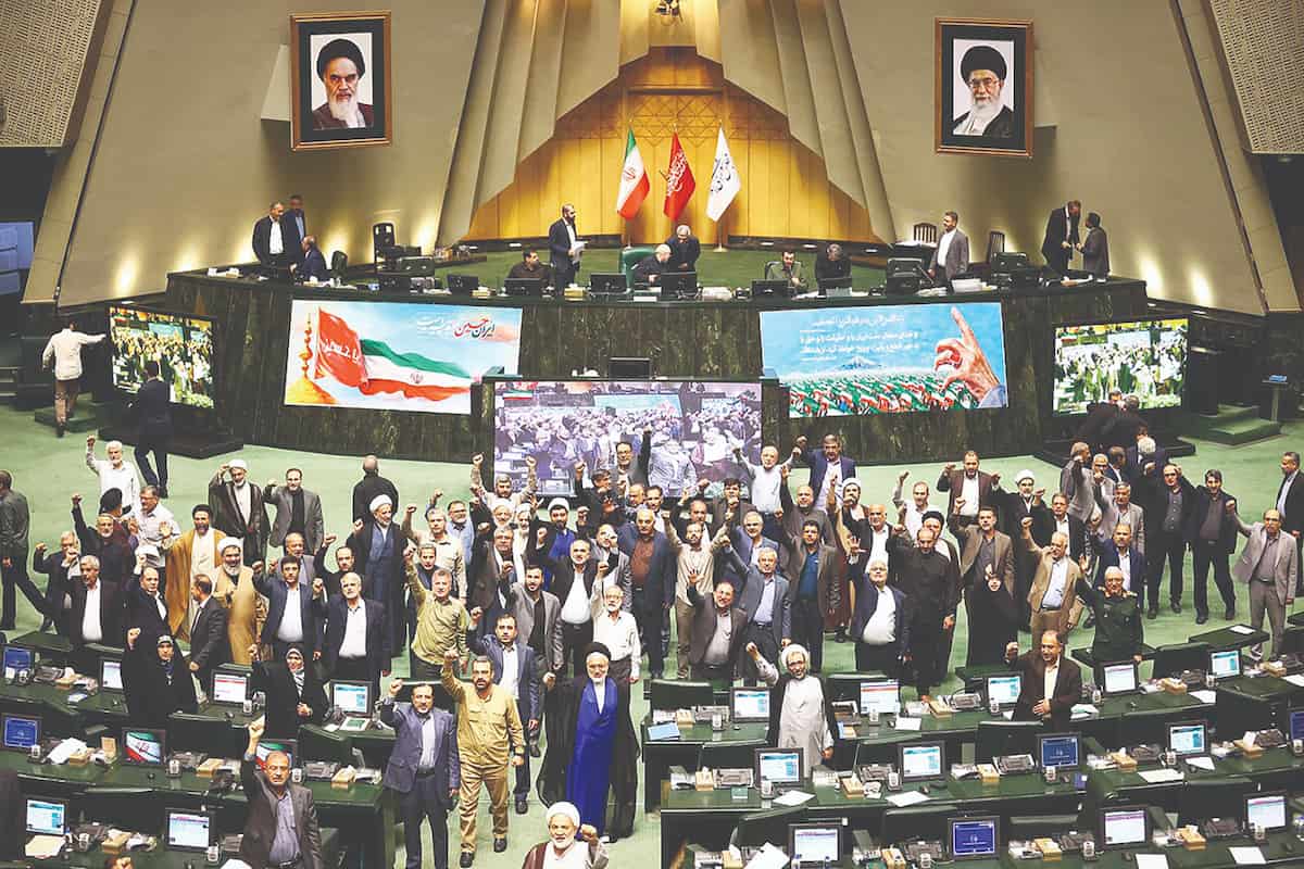 پاتک پارلمانی به حملات غیرقانونی