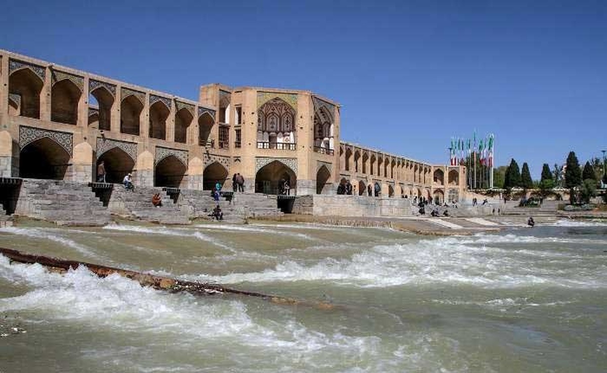 زاینده‌رود دوباره جاری شد؛ پشت پرده چه بود؟