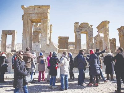 آینده مبهم راهنمایان گردشگری