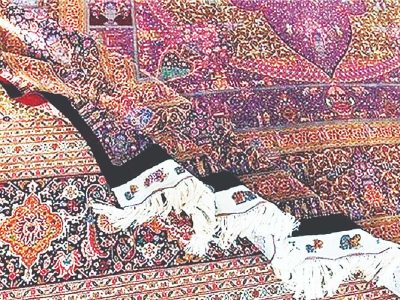 اطلس فرش دستبافت آذربایجان‌‌غربی تهیه می‌شود