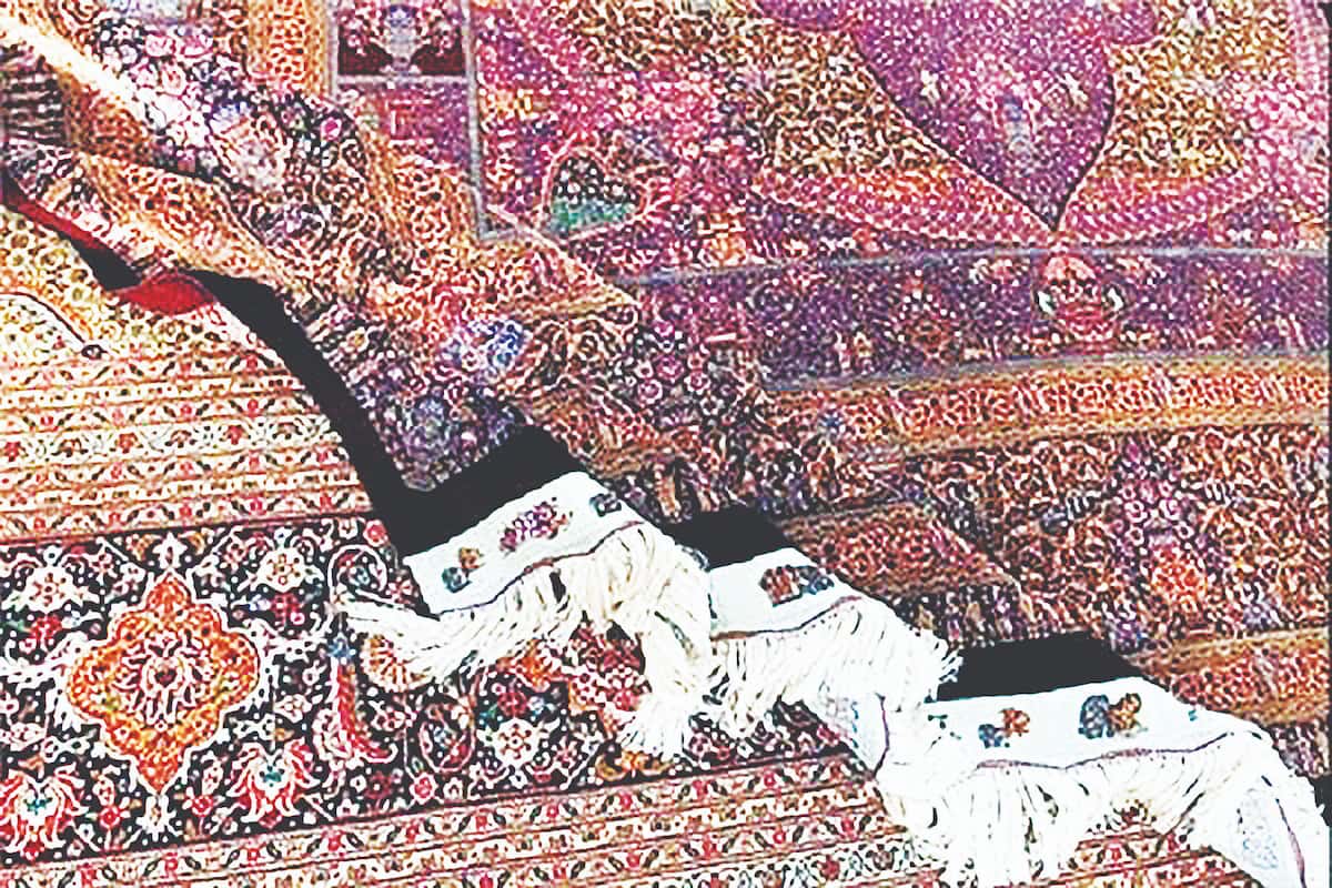 اطلس فرش دستبافت آذربایجان‌‌غربی تهیه می‌شود