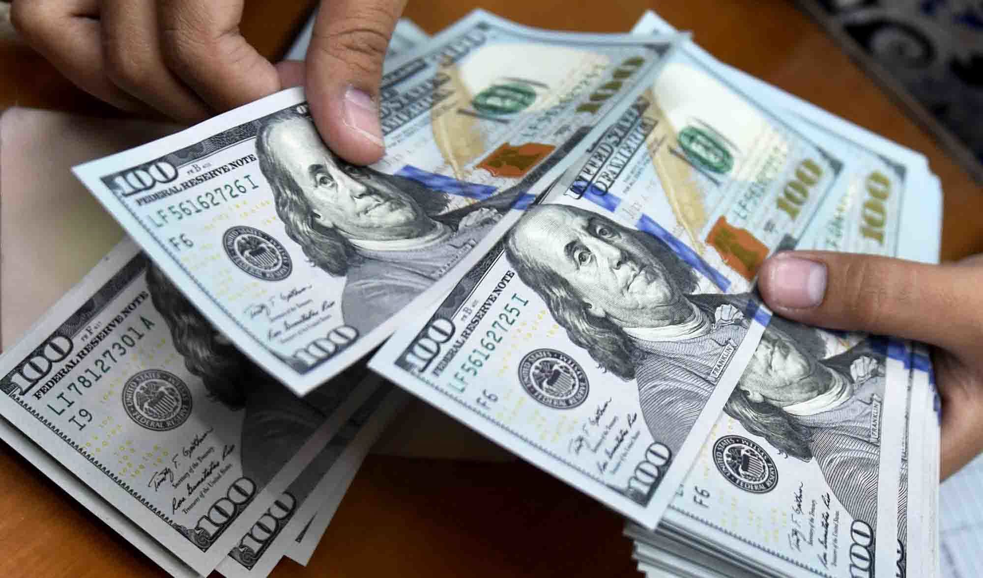 ثبات نرخ ارز تجاری طی ۲ ماه اخیر ثبات نرخ ارز تجاری طی ۲ ماه اخیر