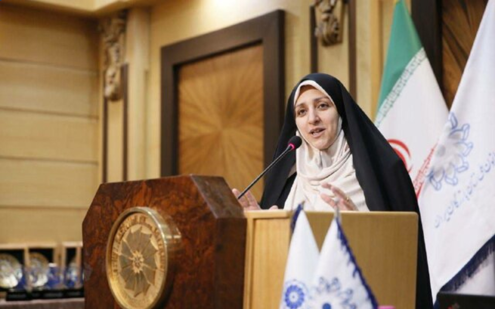 بهروزآذر از تلاش نیروهای مرزی قدردانی کرد بهروزآذر از تلاش نیروهای مرزی قدردانی کرد
