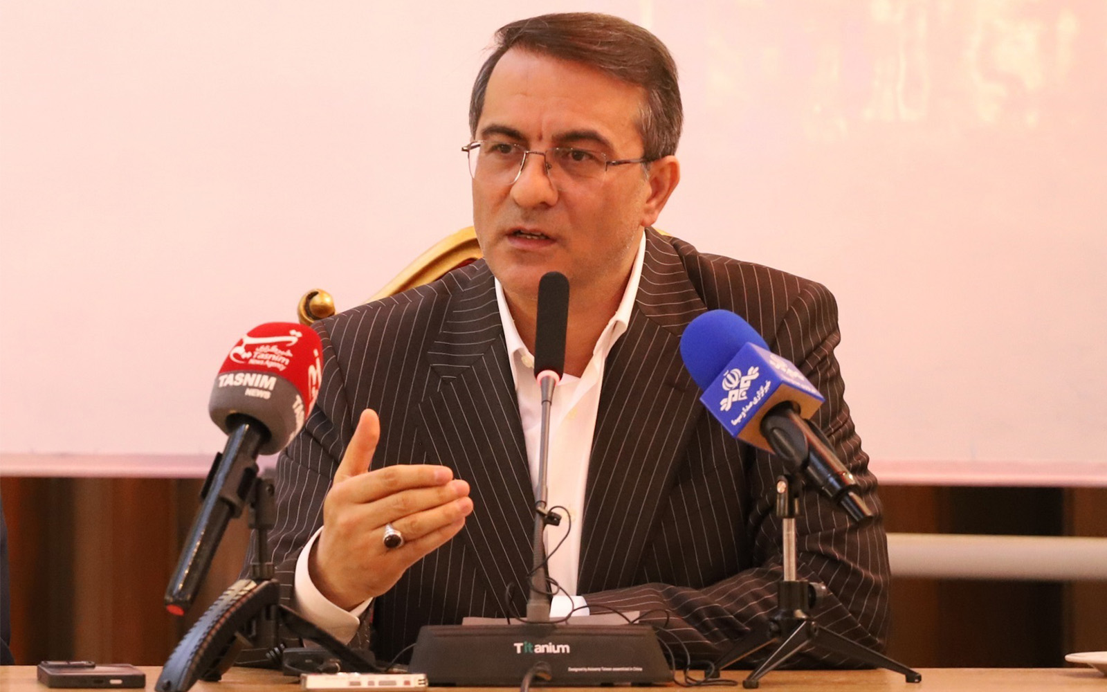 کمبود نیروی انسانی در دستگاه‌های اجرایی اردبیل