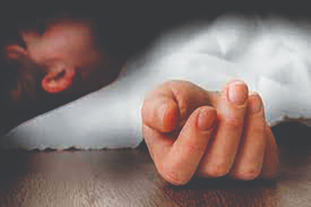 مرگ دختر ۷ساله با ضربات چاقوی پدر