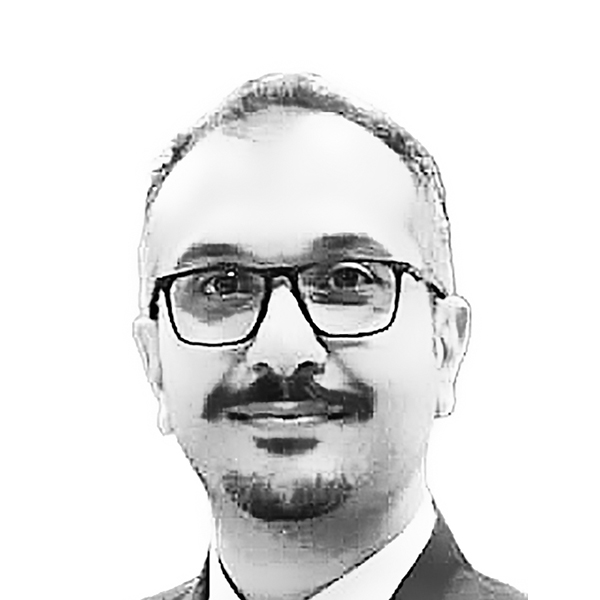 سربلند بحران‌ها