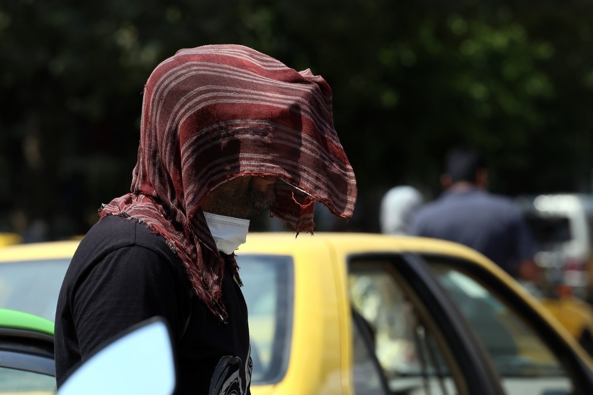 سهگانه خطرناک در آسمان تهران : گرمای شدید، باد و آلودگی سهگانه خطرناک در آسمان تهران : گرمای شدید، باد و آلودگی