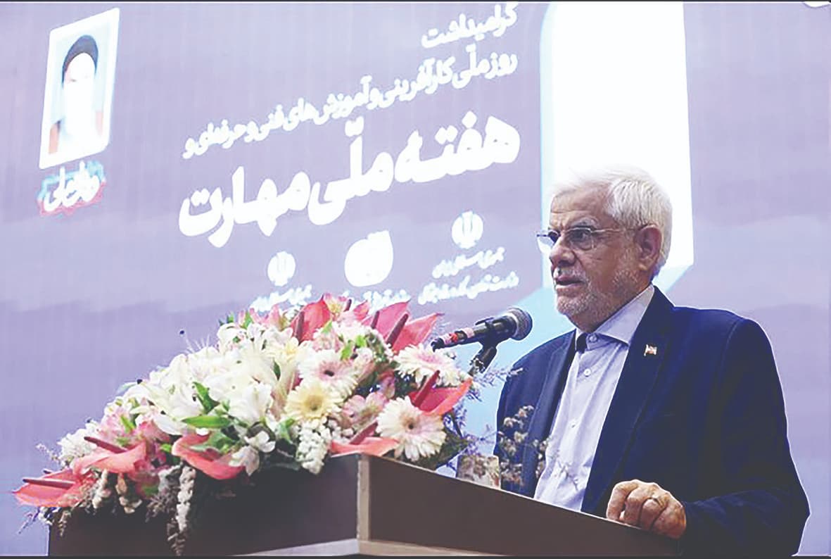 گذار از صنعتِ وابسته به صنعتِ ملی