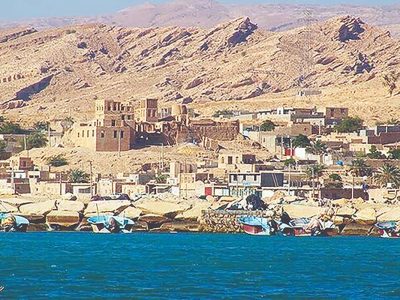 آغاز بازنگری ﻋﺮﺻﻪ و ﺣﺮﯾﻢ بندر تاریخی سیراف