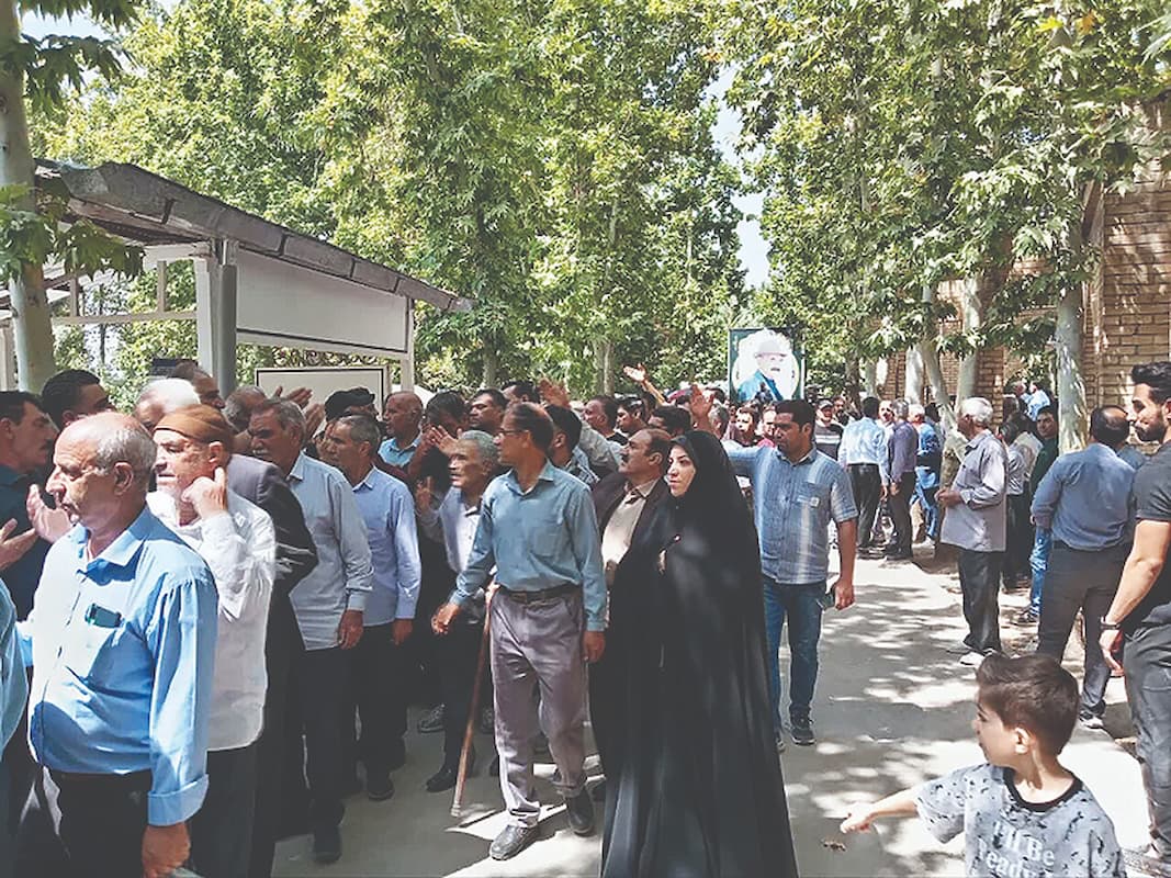 آیین تشییع پیکر پدر سرنانوازی ایران برگزار شد