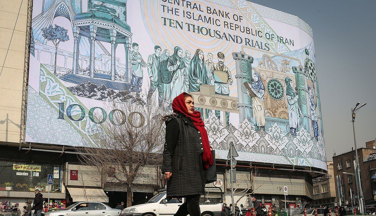 اقتصاد ایران در تیرماه کوچک‌تر شد