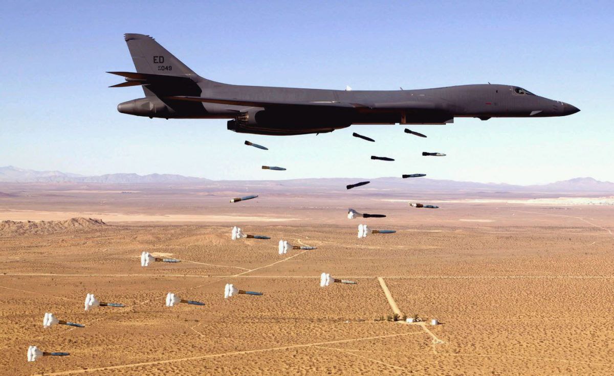 چرا آمریکا بمب‌افکن B-1B را کنار می‌گذارد؟