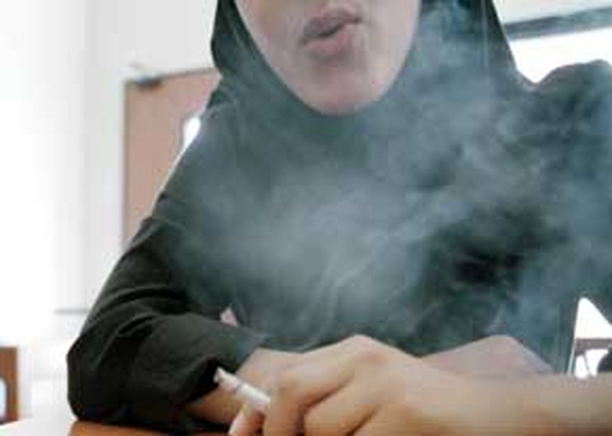 سیگار یه جای خودکار! ؛ در مدارس دخترانه چه خبر است؟ سیگار یه جای خودکار! ؛ در مدارس دخترانه چه خبر است؟
