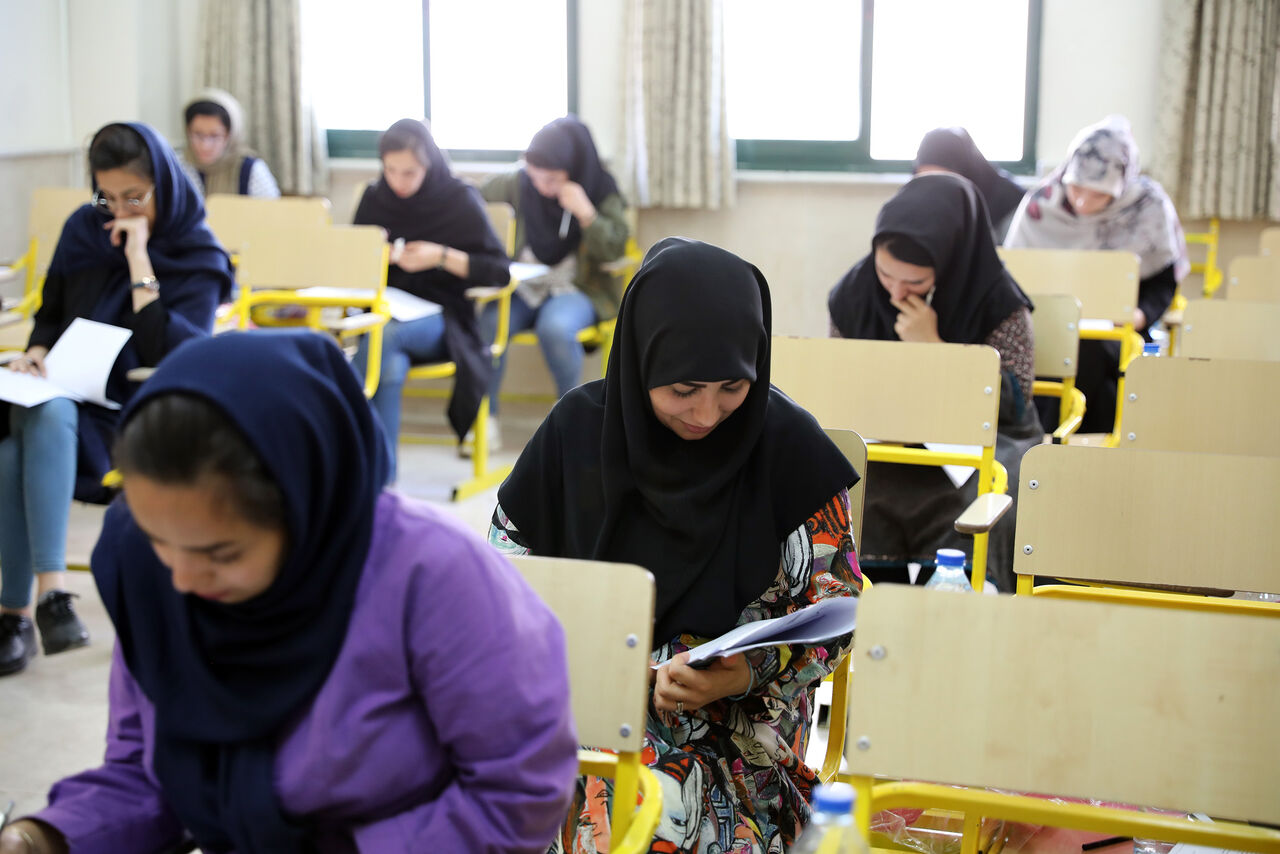 نفرات برتر کنکور ۱۴۰۴ اعلام شد؛ دختران پیشتاز رقابت علمی شدند