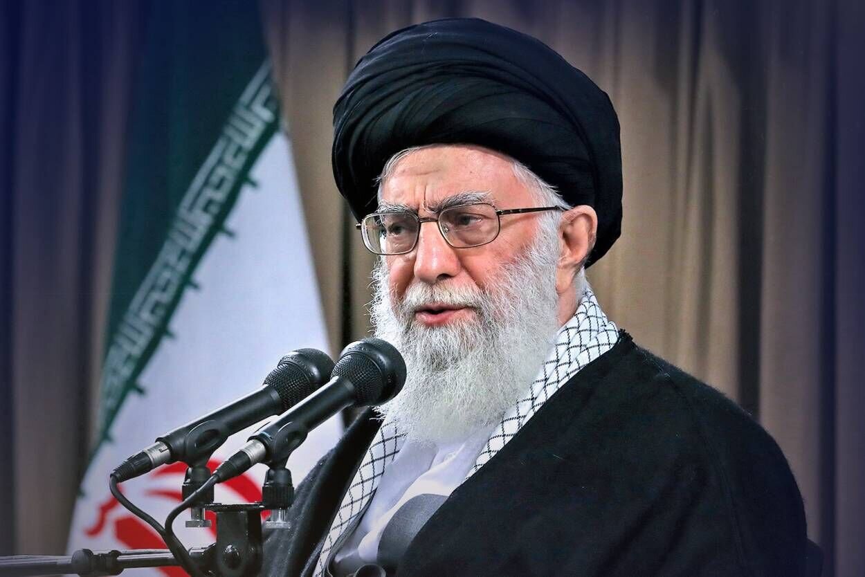 باید از خدمتگزاران کشور بویژه رئیس جمهور پرکار و پرتلاش حمایت شود باید از خدمتگزاران کشور بویژه رئیس جمهور پرکار و پرتلاش حمایت شود