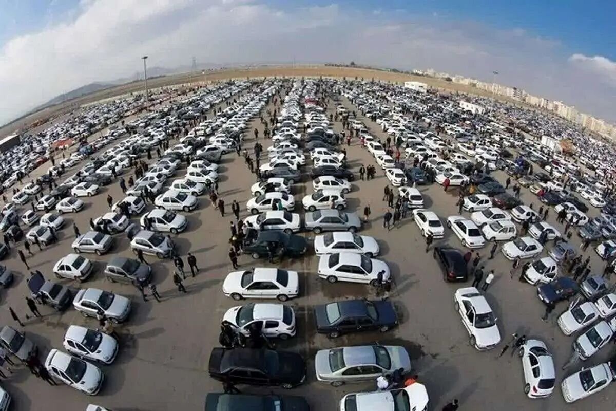 نوسان دلار و آثار جنگ تحمیلی عامل سکون بازار خودرو اعلام شد