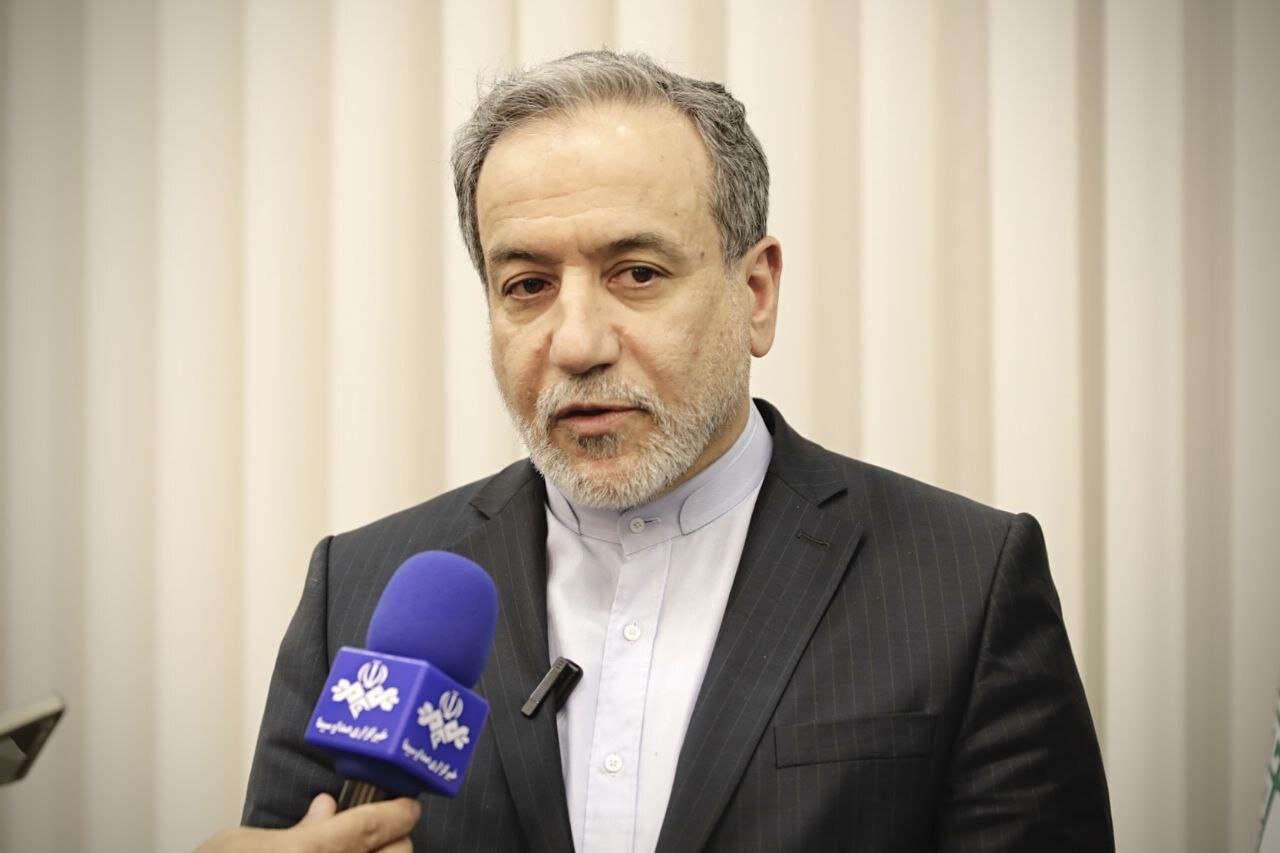 بزرگداشت روز پزشک با تجلیل از ایستادگی در برابر تحریمها بزرگداشت روز پزشک با تجلیل از ایستادگی در برابر تحریمها