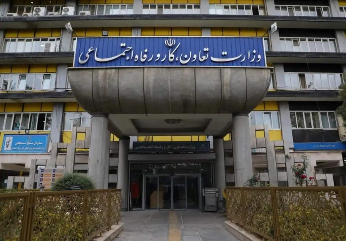 یارانه ۱۸ میلیون نفر حذف شود، فقط ۵ همت تأمین میشود! یارانه ۱۸ میلیون نفر حذف شود، فقط ۵ همت تأمین میشود!