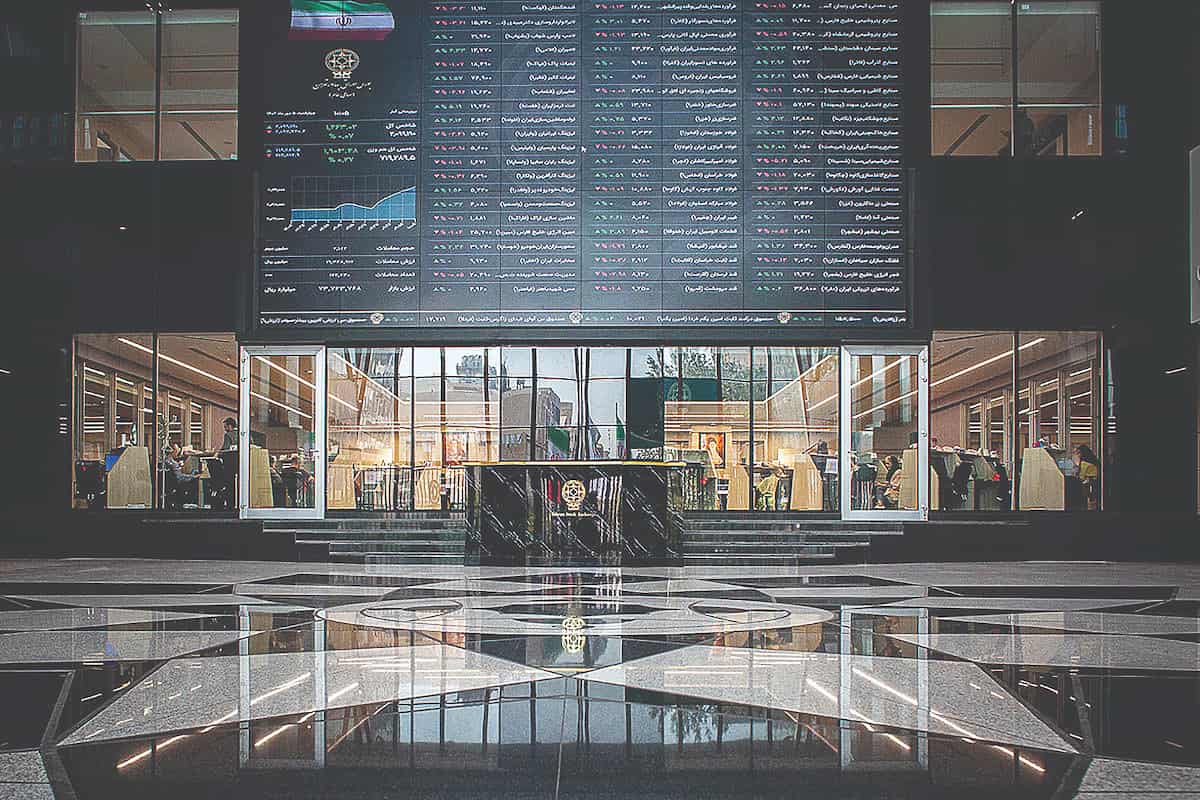 بورس در ایستگاه تعادل