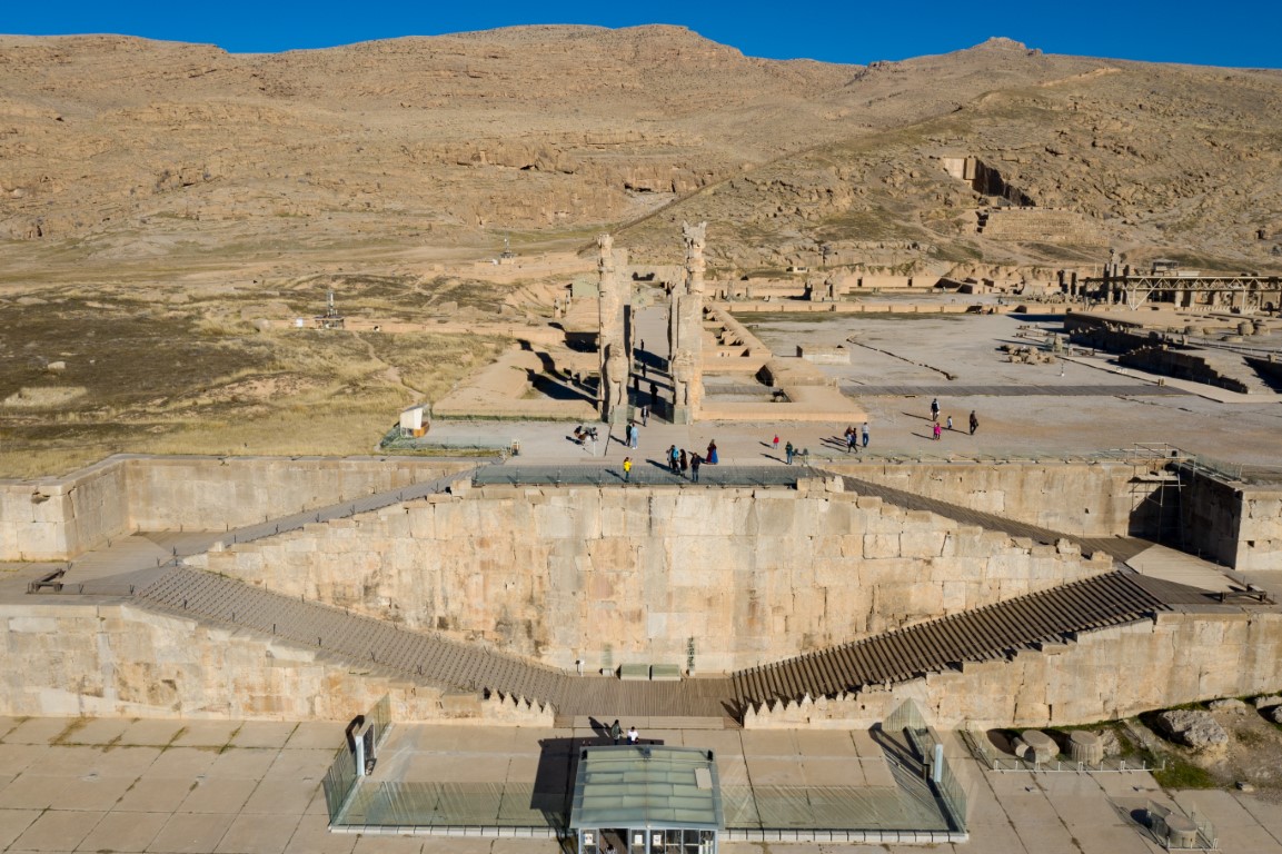 تختجمشید میزبان ارکستر ارمنستان شد؛ صد سال موسیقی ملی در قلب ایران تختجمشید میزبان ارکستر ارمنستان شد؛ صد سال موسیقی ملی در قلب ایران