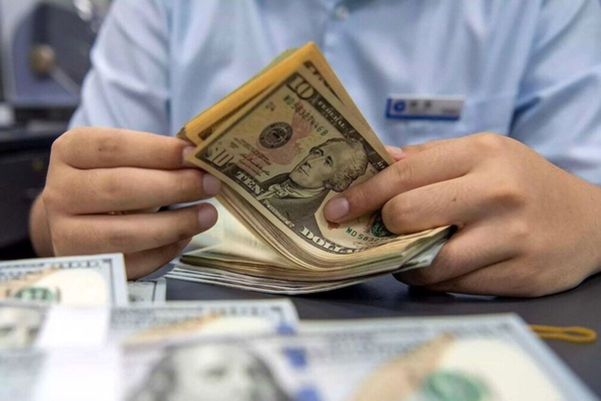 قیمت دلار توافقی ثابت ماند؛ بانک مرکزی برنامه‌ای برای افزایش نرخ ندارد