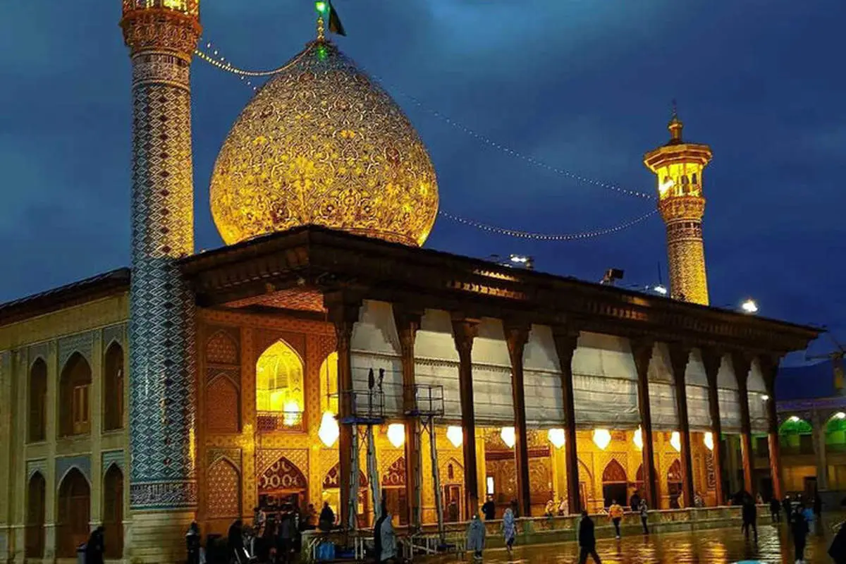 شاهچراغ از بن‌بست ترافیکی خارج می‌شود؛ مترو به کمک زائران می‌آید