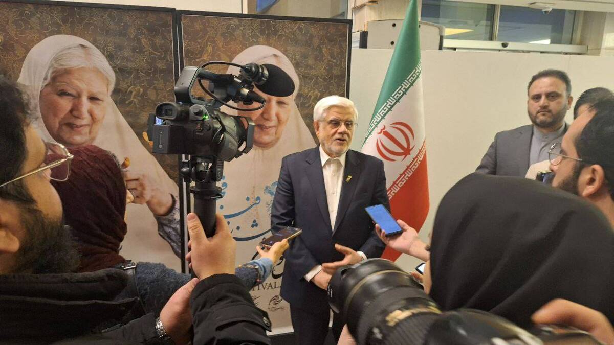 عارف: زمینه بازگشت هنرمندان ایرانی خارج از کشور فراهم شود