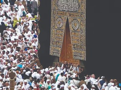عمره با وجود تهدیدها و در شرایط خاص منطقه ادامه دارد