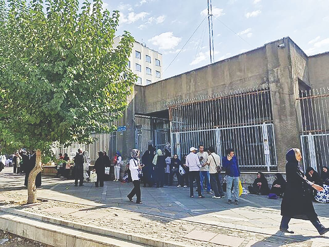 ماجرای ازدحام اتباع افغان در مقابل پلیس مهاجرت