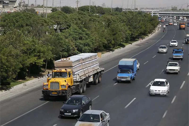 تردد خودروهای باربر در تهران محدود می‌شود؛ اجرای طرح کاهش ترافیک مهرماه
