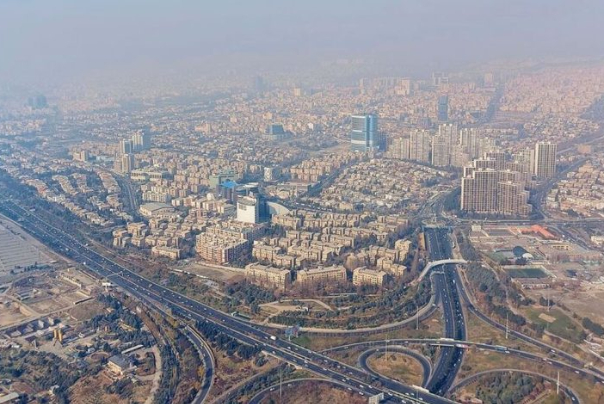 ارتفاعات تهران بارانی میشود؛ بیشینه دمای شهر به ۳۲ درجه میرسد ارتفاعات تهران بارانی میشود؛ بیشینه دمای شهر به ۳۲ درجه میرسد