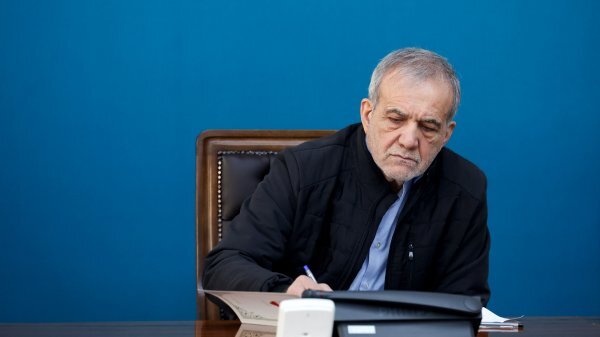 رئیس جمهور حکم انتصاب مدرسی را صادر کرد؛ نقش او در سیاستگذاری ایمنی زیستی رئیس جمهور حکم انتصاب مدرسی را صادر کرد؛ نقش او در سیاستگذاری ایمنی زیستی