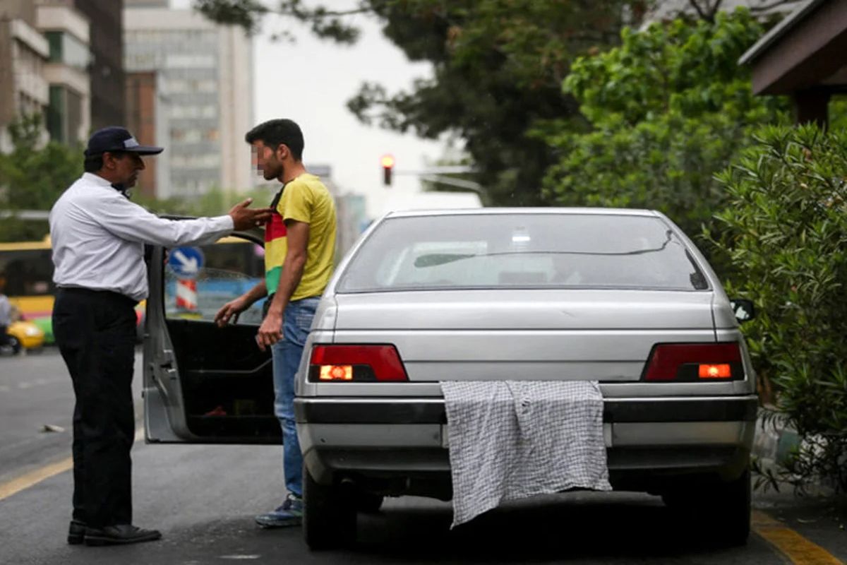 برخورد قاطع پلیس راهور تهران با تخلفات پلاک و توقفهای غیرمجاز؛ بیش از ۱۷ هزار راننده جریمه شدند برخورد قاطع پلیس راهور تهران با تخلفات پلاک و توقفهای غیرمجاز؛ بیش از ۱۷ هزار راننده جریمه شدند