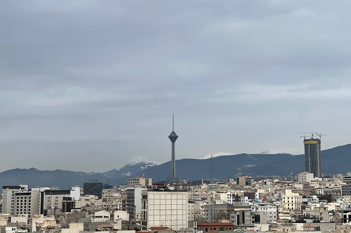 کیفیت هوای تهران امروز زرد شد؛ تنفس در آستانه آلودگی کیفیت هوای تهران امروز زرد شد؛ تنفس در آستانه آلودگی