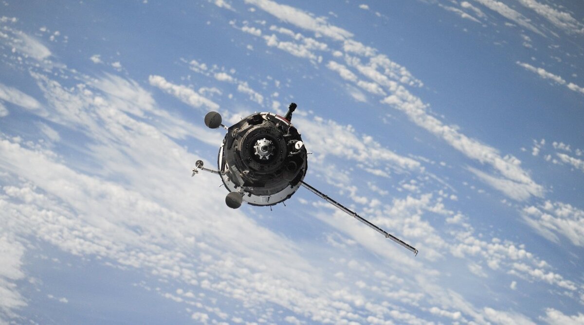 با یک آنتن ساده، می‌توان اطلاعات حساس ماهواره‌ای را شنود کرد