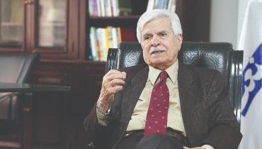اقتصاد گروگان سیاست اقتصاد گروگان سیاست