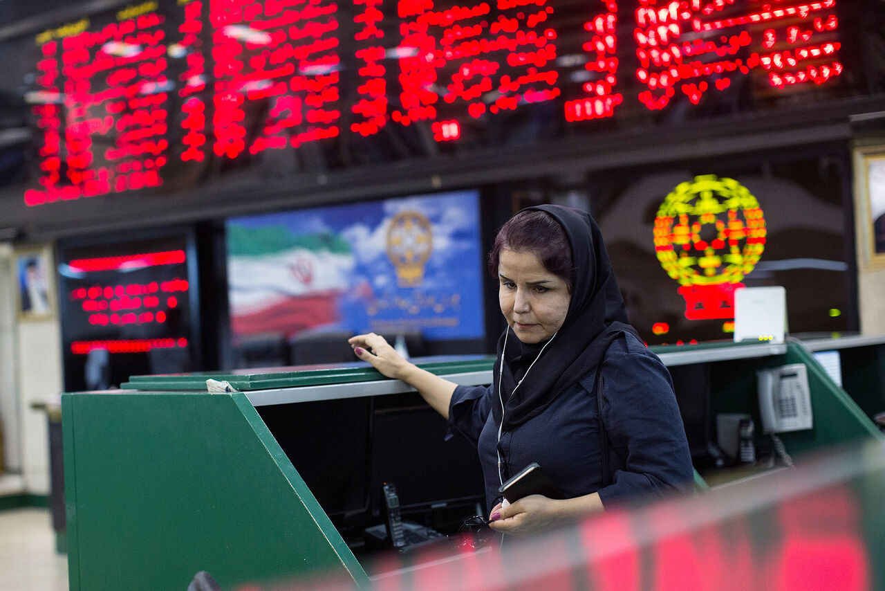 با دلار بالای ۱۱۰ هزار تومان، صندوقهای طلا دیگر جذاب نیستند با دلار بالای ۱۱۰ هزار تومان، صندوقهای طلا دیگر جذاب نیستند