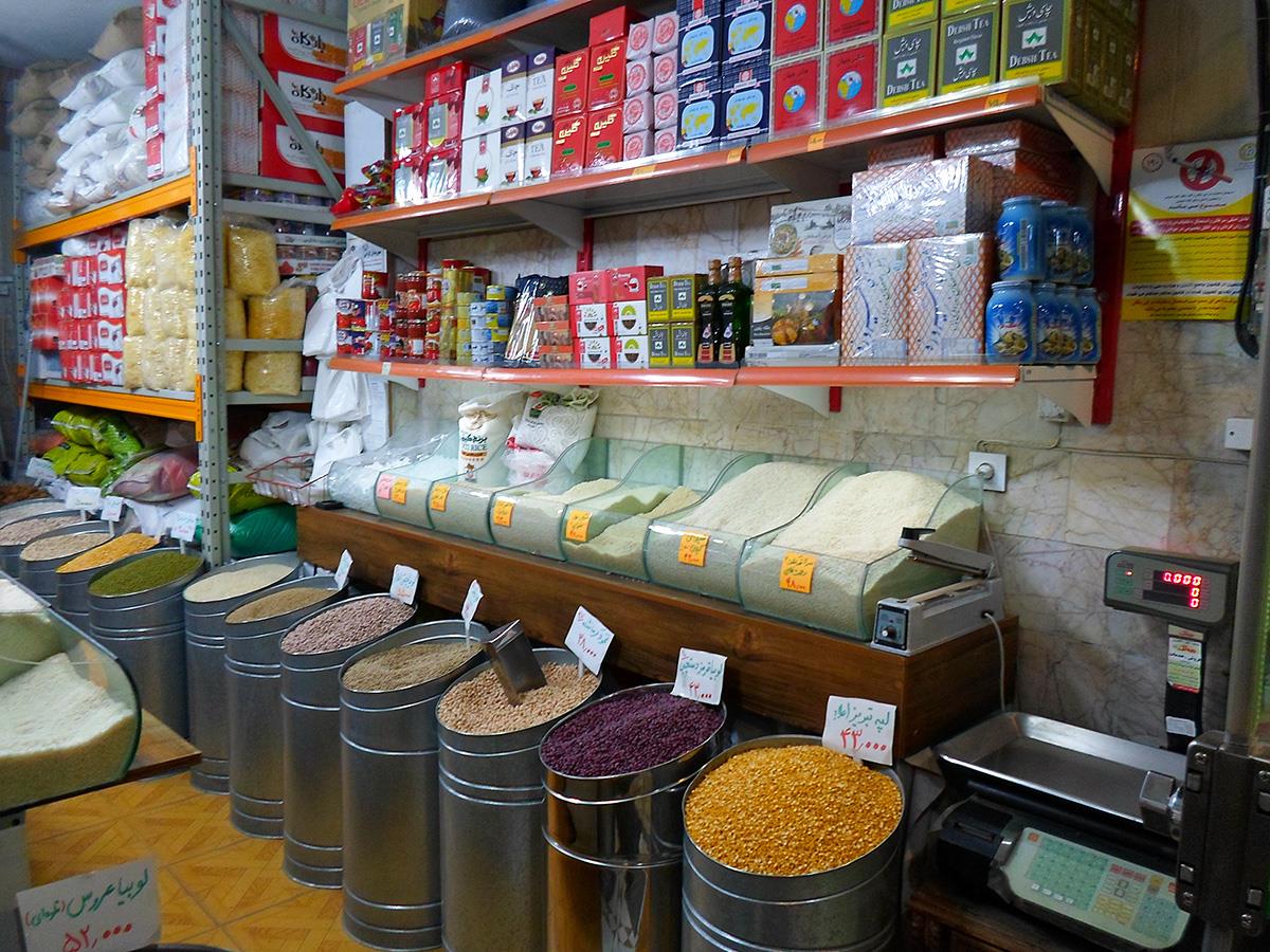 رییس اتحادیه بنکداران: قیمت لوبیا چیتی و برنج ایرانی در بازار نسبتا ثابت مانده است رییس اتحادیه بنکداران: قیمت لوبیا چیتی و برنج ایرانی در بازار نسبتا ثابت مانده است