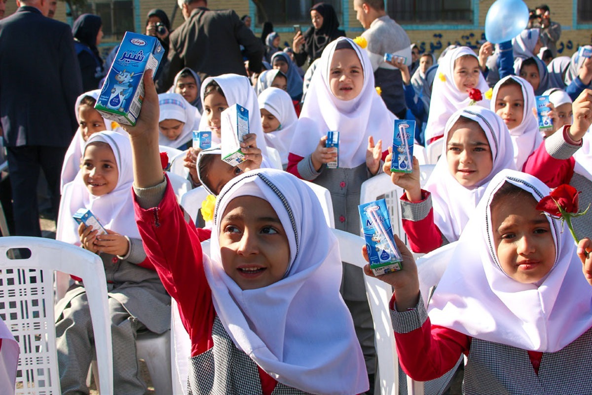 پایان شائبه کمبرخورداری؛ شیر در تمام مدارس ابتدایی دولتی ارائه میشود پایان شائبه کمبرخورداری؛ شیر در تمام مدارس ابتدایی دولتی ارائه میشود