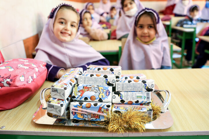 شیر مدارس هنوز به دست دانش‌آموزان نرسیده است