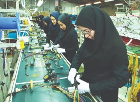 تولید در تنگنا، جوانان گرفتار بیکاری