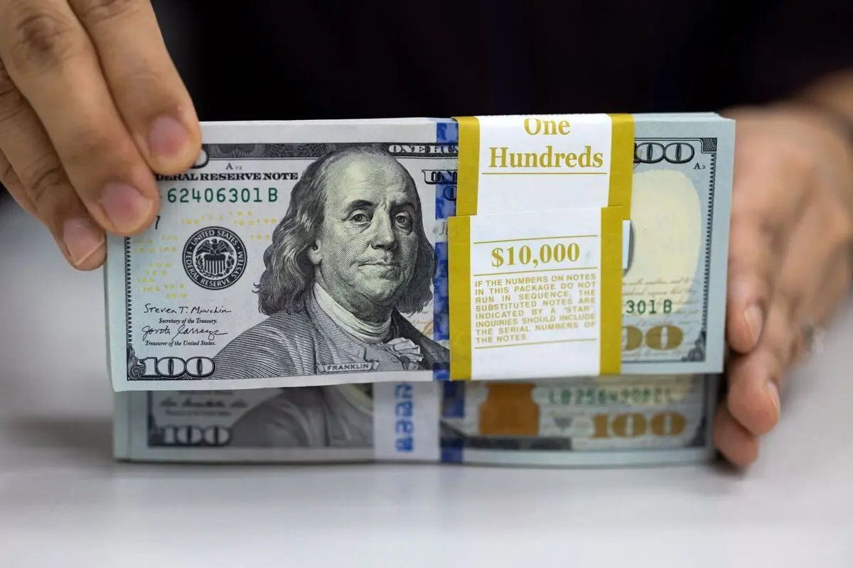 پیشبینی قیمت دلار؛ آیا حمایت ۱۰۷ هزار تومانی حفظ میشود؟ پیشبینی قیمت دلار؛ آیا حمایت ۱۰۷ هزار تومانی حفظ میشود؟